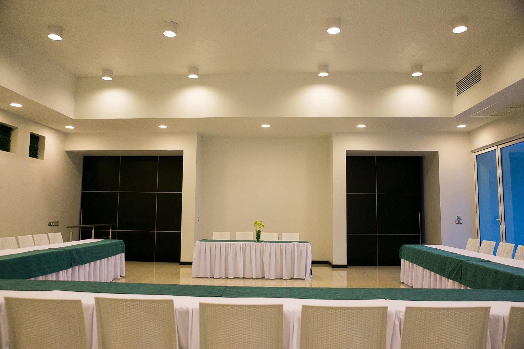 Hotel Aqua Spa & Resort Martínez de La Torre エクステリア 写真